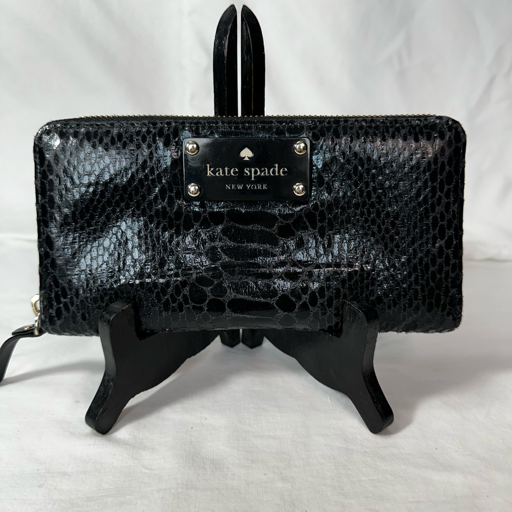 Kate Spade Storybook Lining Croc Embossed Wallet. EUC